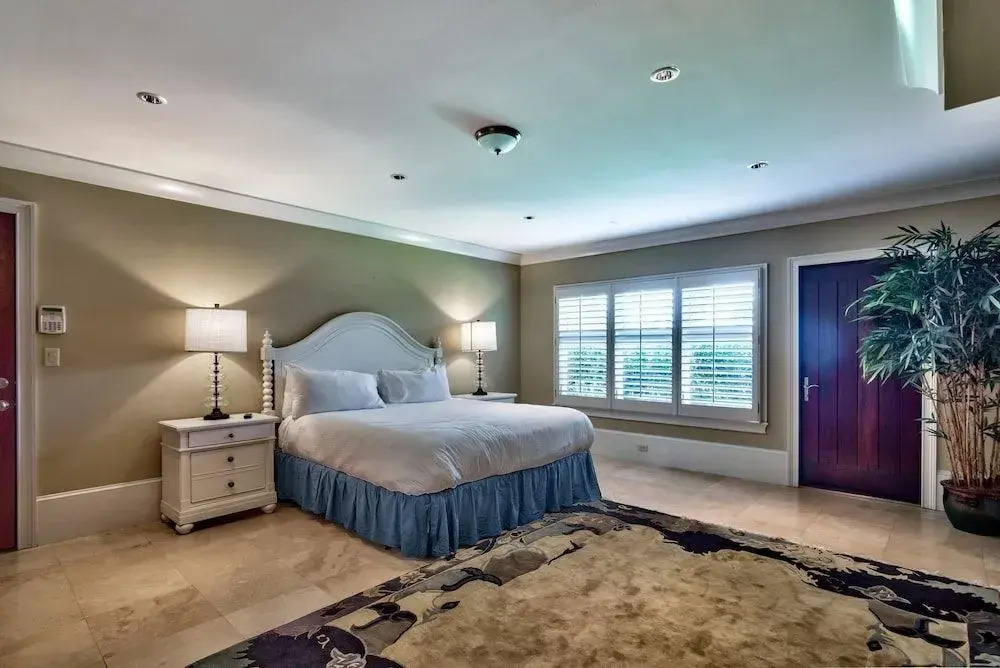 Villa Blanco 11 Bedroom Holiday Home by Five Star Properties