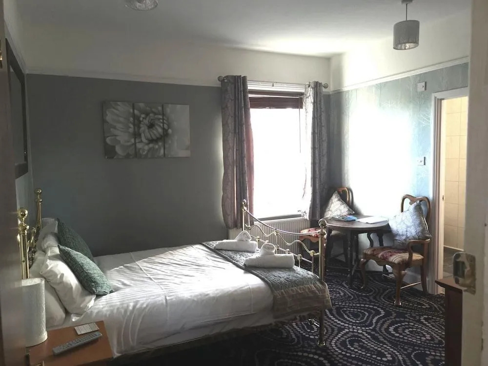 Waverley Inn