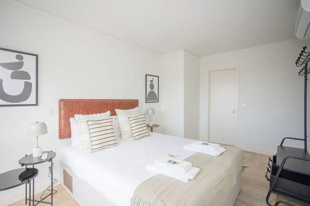 Liiiving in Porto - City Design Apartments