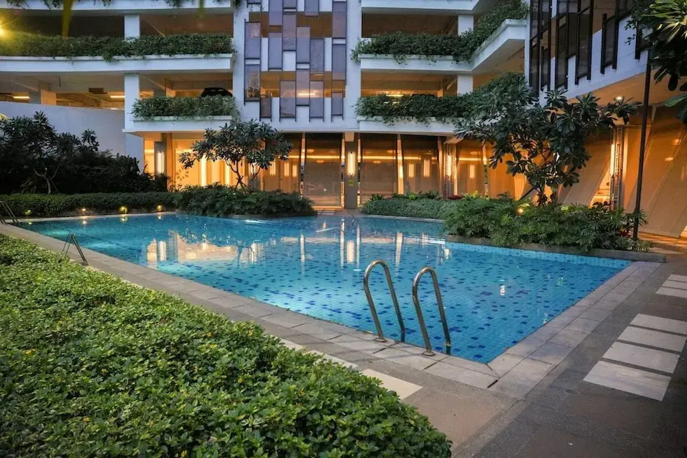Stylish Condo - Cozy Urban Living