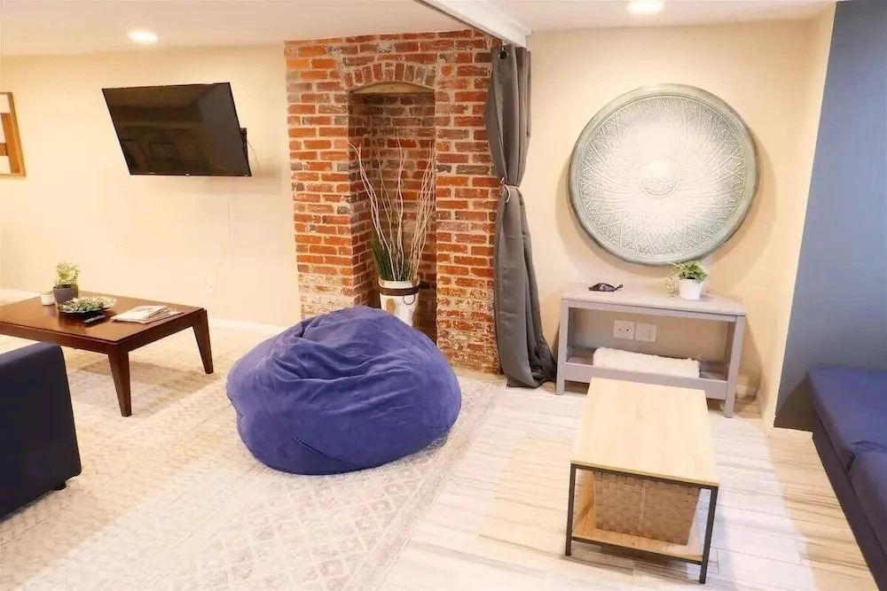 Exclusive Apt in Shaw