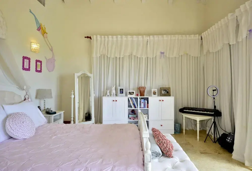 Ocean View 5-bedroom Fully Staffed Tropical Villa