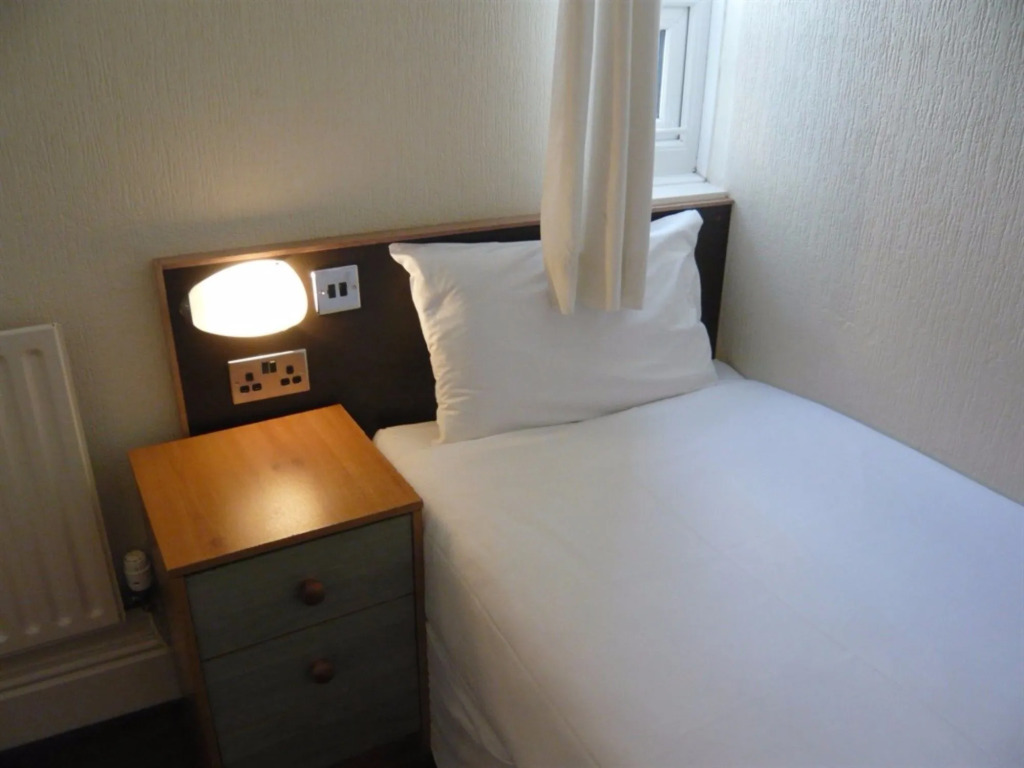 Dutchman Hotel