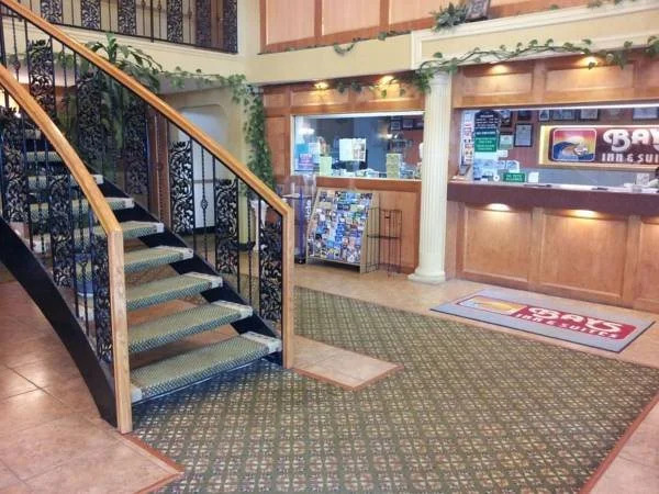 Bays Inn and Suites