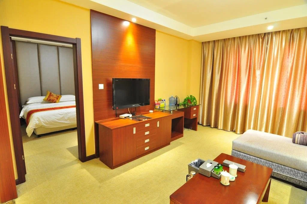 Wei Shan Lake Hotel