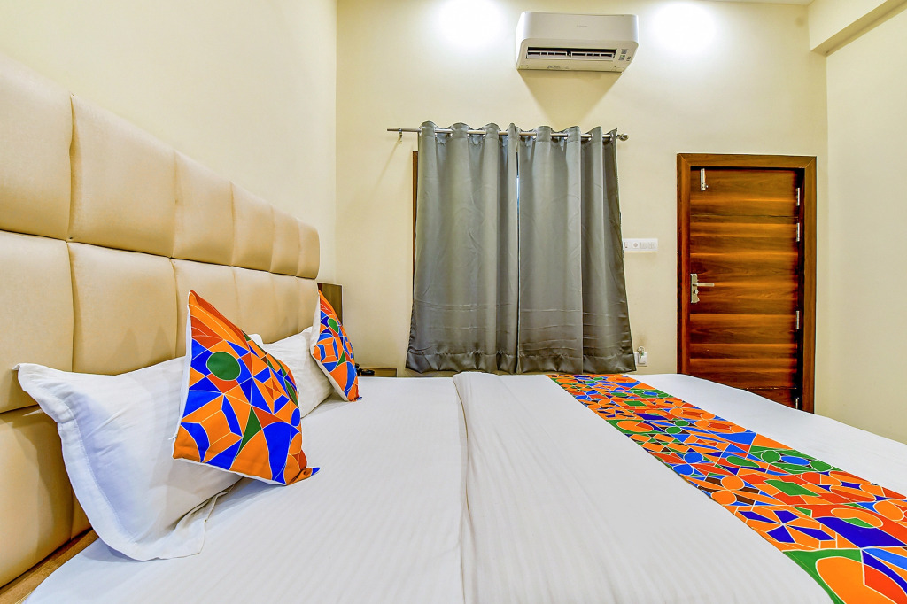 FabHotel Dosa Plaza