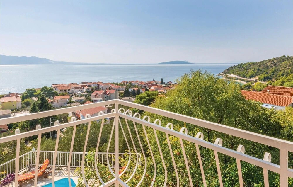 Beautiful Apartment in Podaca With 3 Bedrooms, Wifi and Outdoor Swimming Pool