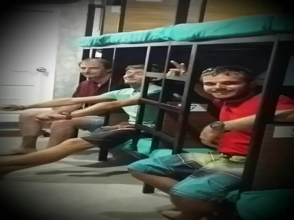 Czone Hostel - Adults Only