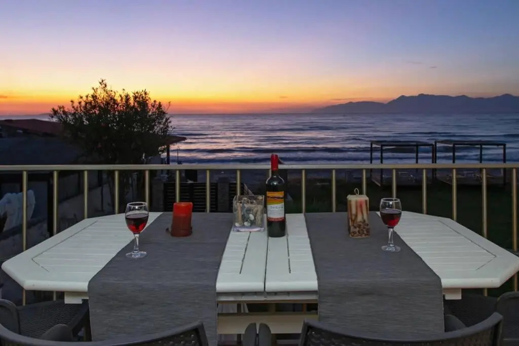 Maistro Beach House