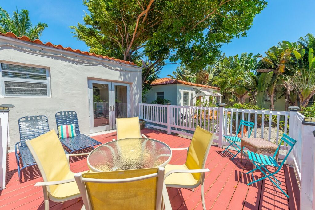 L’Etoile Apartments Part of the Oasis Casita Collection