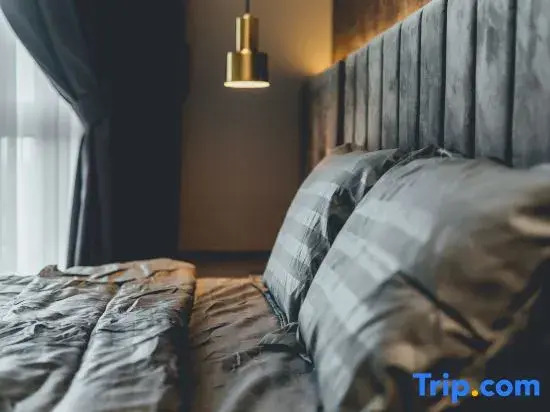 Twin Galaxy Residence w Balcony nr KSL by Ourstay
