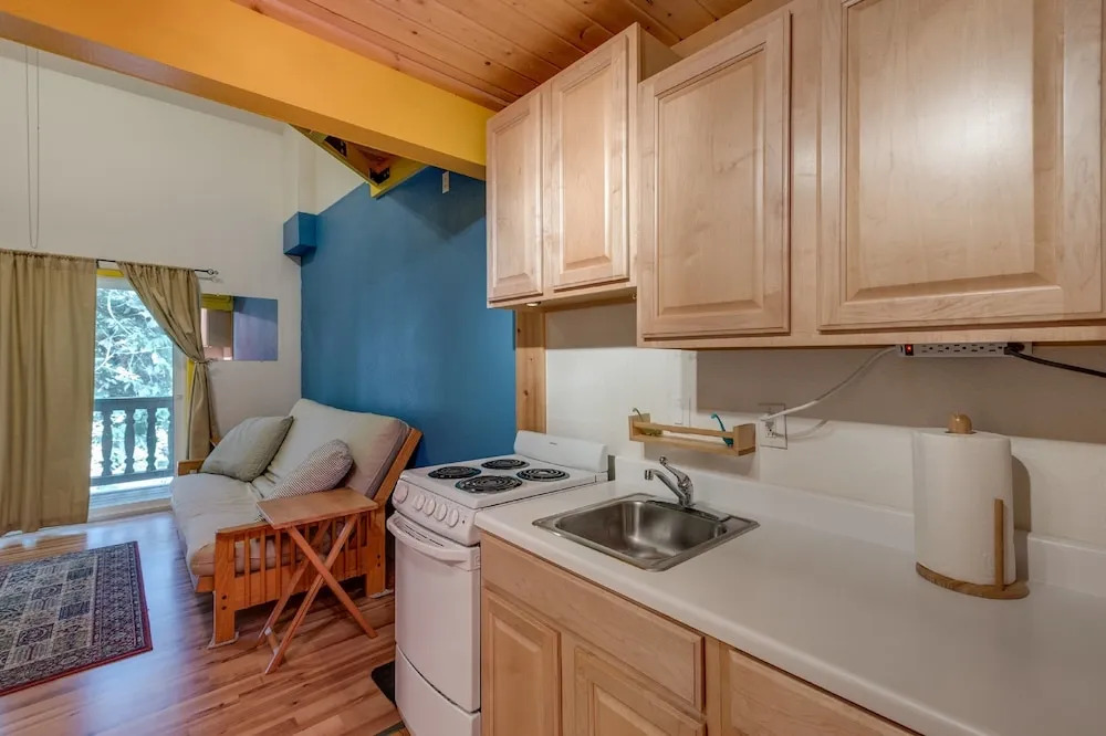 18SLL - Newly Remodeled - Sleeps 4