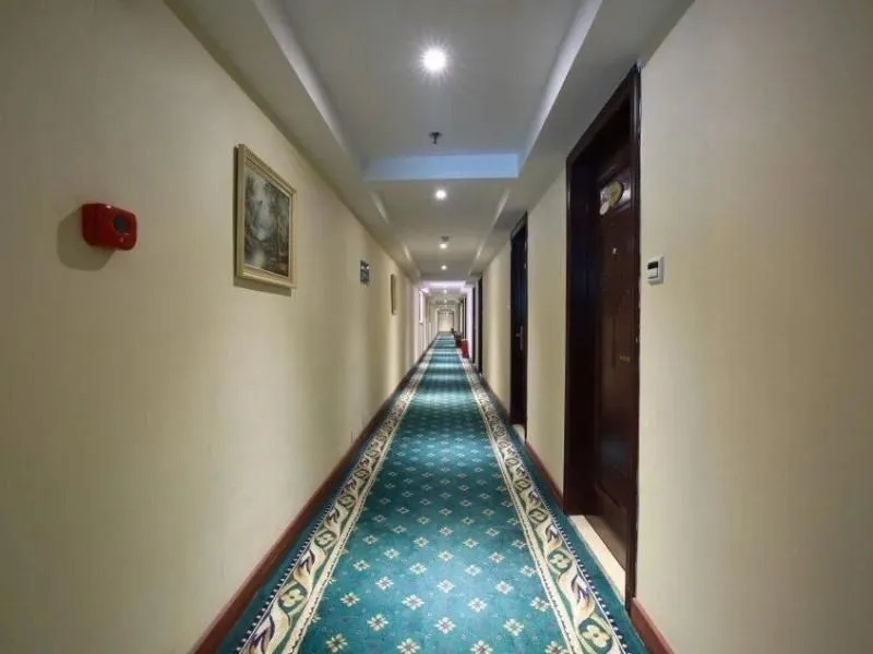 GreenTree Alliance Guangdong Shenzhen Pinghu Avenue Jingdu Town Hotel