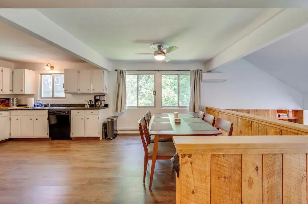 Summer Fun! Resort Condo 18 Mi to Kancamagus Hwy