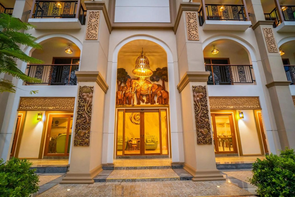 Siri Nakornpink Chiang Mai Hotel SHA Plus