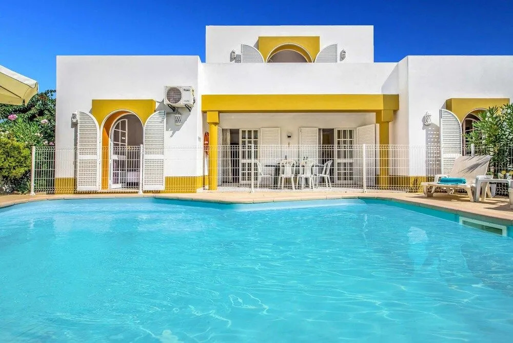 Villa Arines