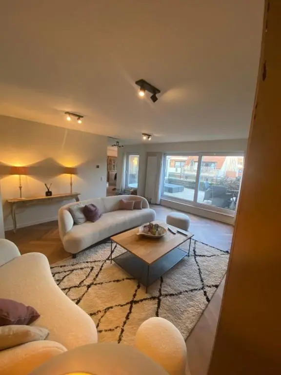Residentie Zeebries, luxe en ruim appartement met zijzicht op zee