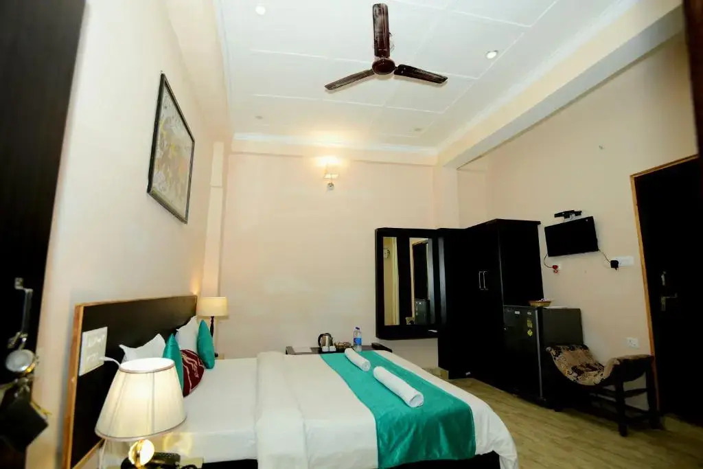 A P Palace Hotel