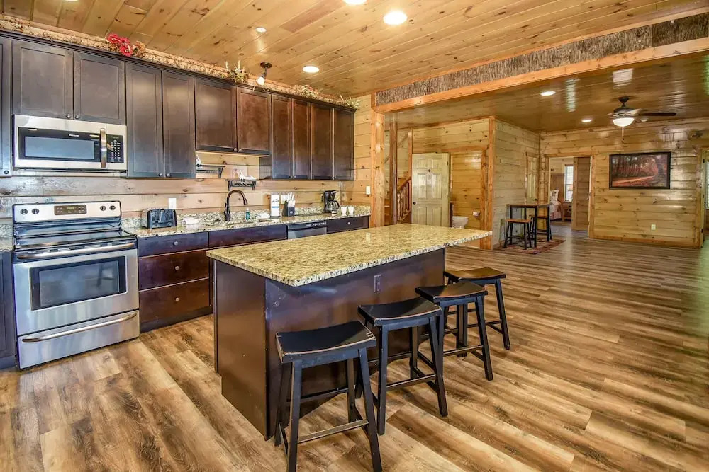 SmokyStays 10 Bedroom Cabin