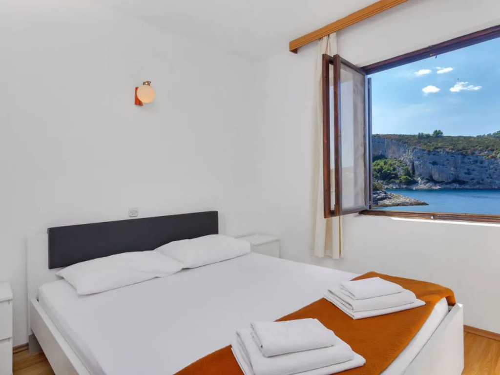 Apartment Cico Hvar/Pokrivenik 7177