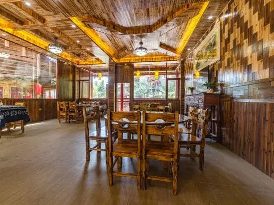 Longji Terrace Slow Life Homestay (Ping'anzhai Jiulong Wuhu View Spot)