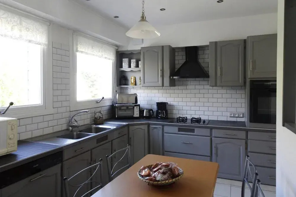 Semi-detached House, Port-louis