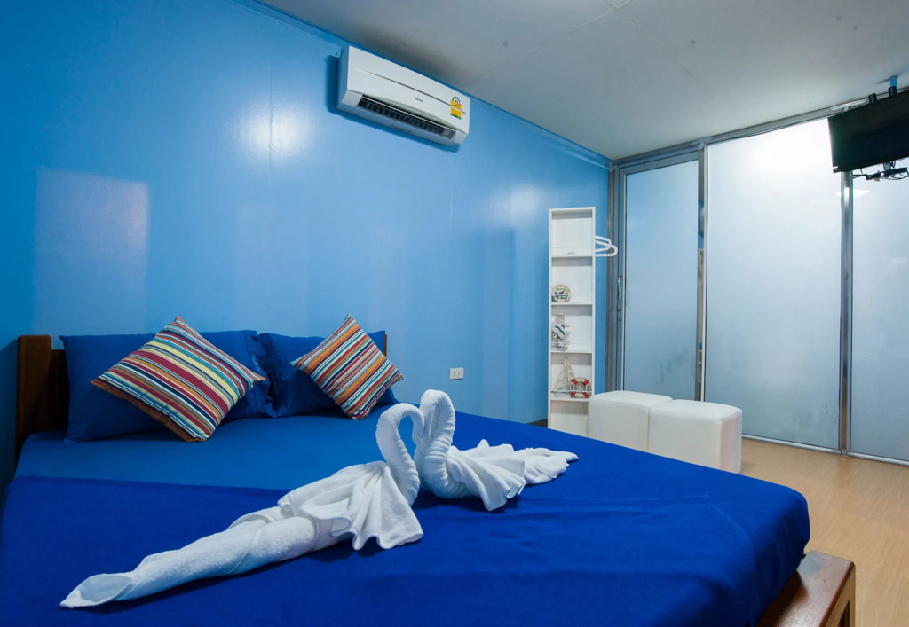 Seafar Resort