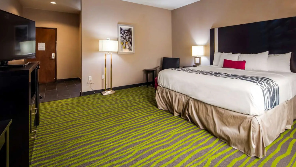 Best Western Plus Dilley Inn & Suites