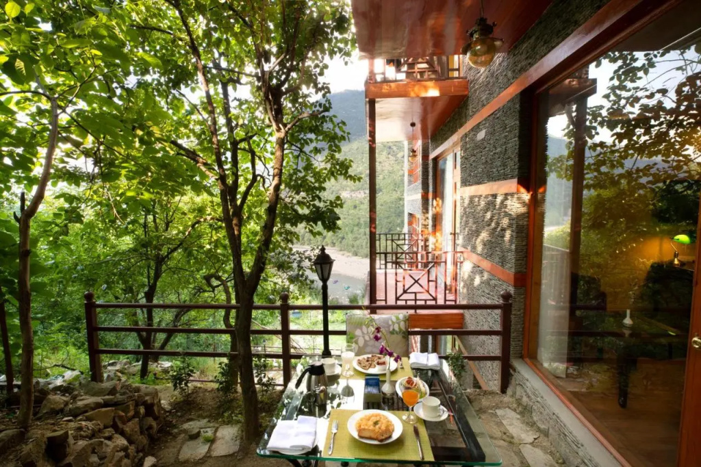 Regenta Inn by Riverside Manali