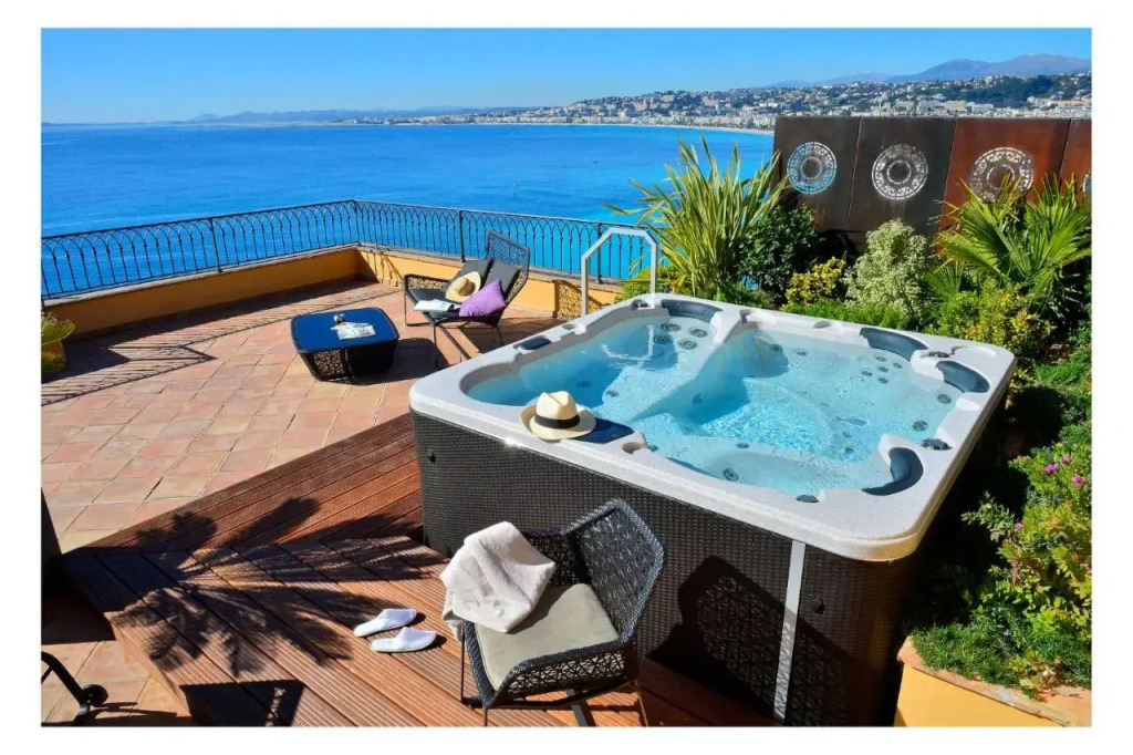 Hôtel La Pérouse Nice Baie des Anges