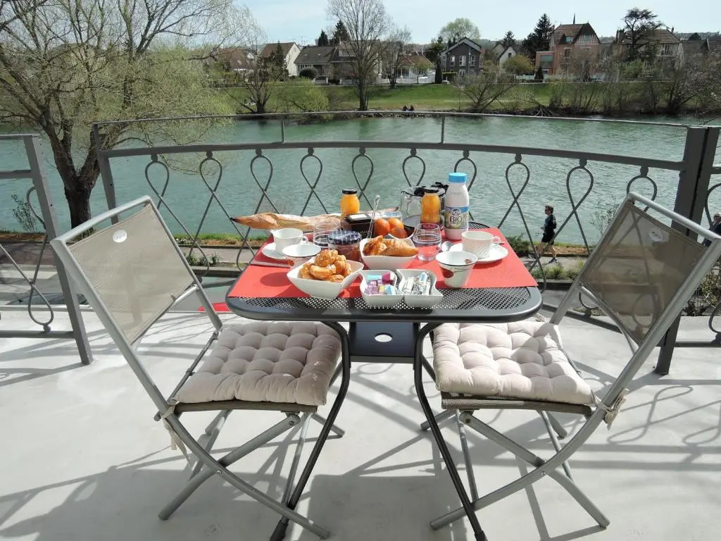 Les Pingouins de la Marne (Adults Only)