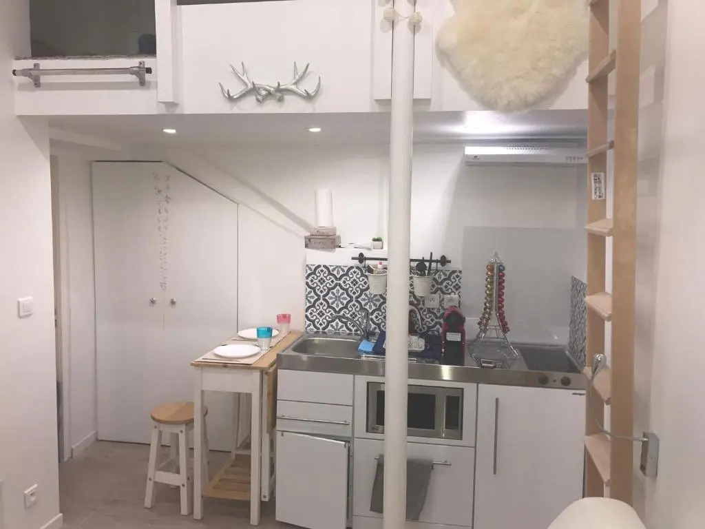 Superb Tiny House in Heart of Paris 1st!