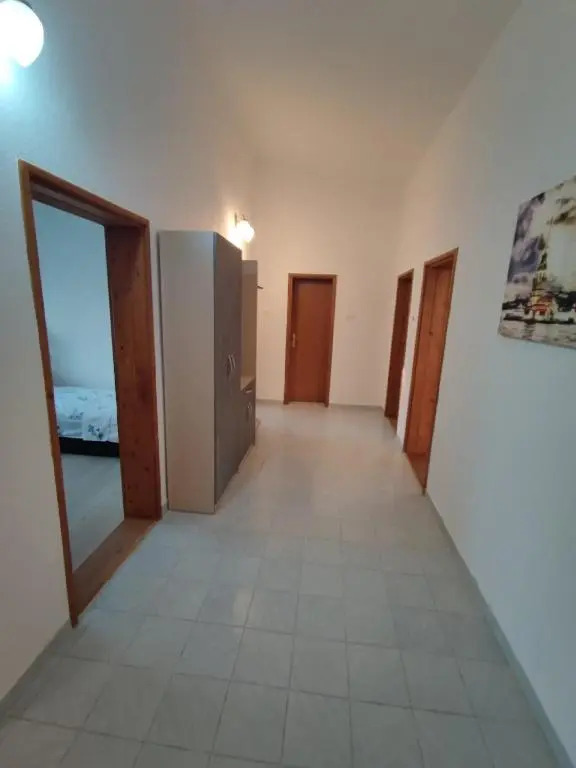 Guest House Tomba