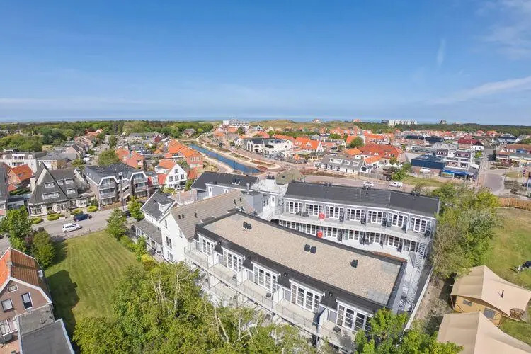 Modern hotel suite, a stone's throw from the sea on Texel