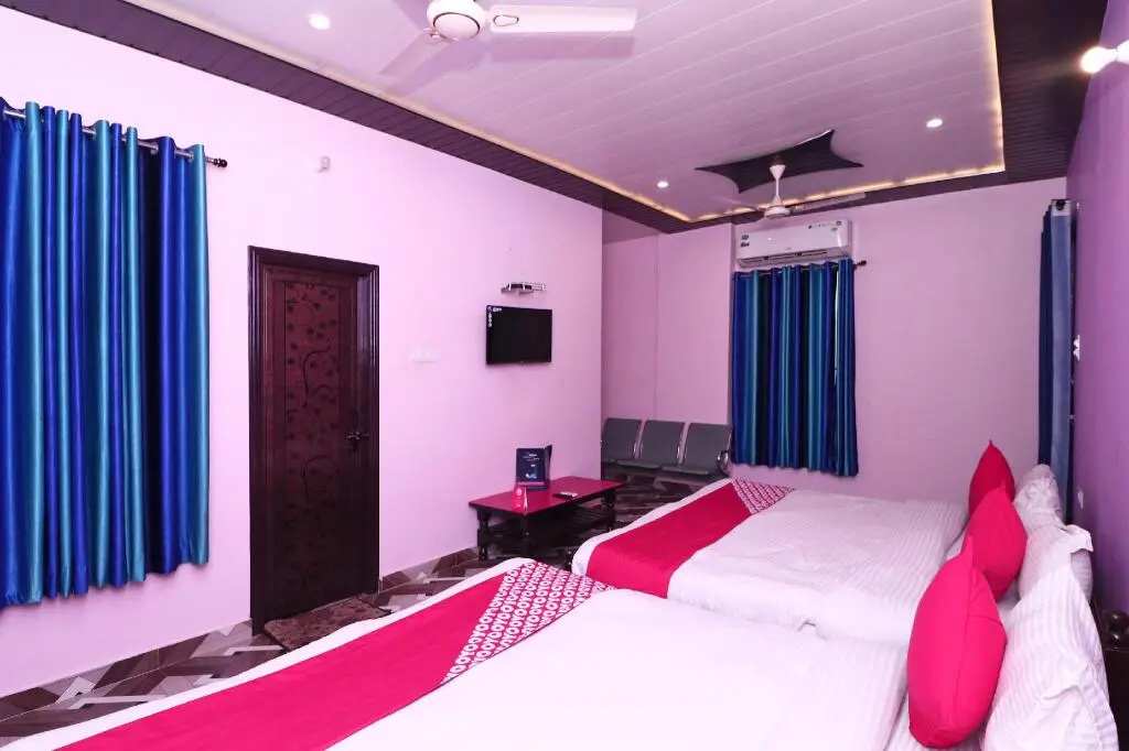 Rudraksh Hotel By OYO Rooms