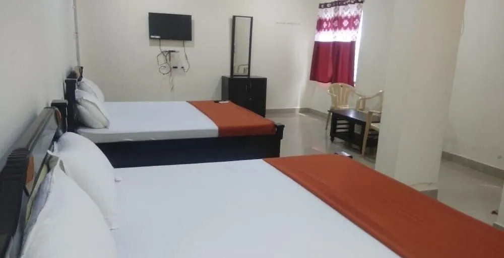 Iroomz Hotel Sri Kanya Residency