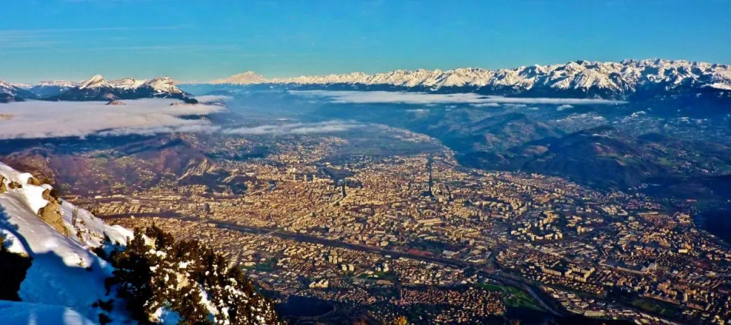 B&B HOTEL Grenoble Centre Verlaine