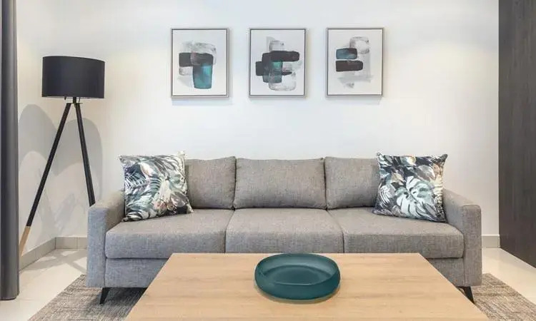 Executive 2 bedroom with gym and pool for short and long stay