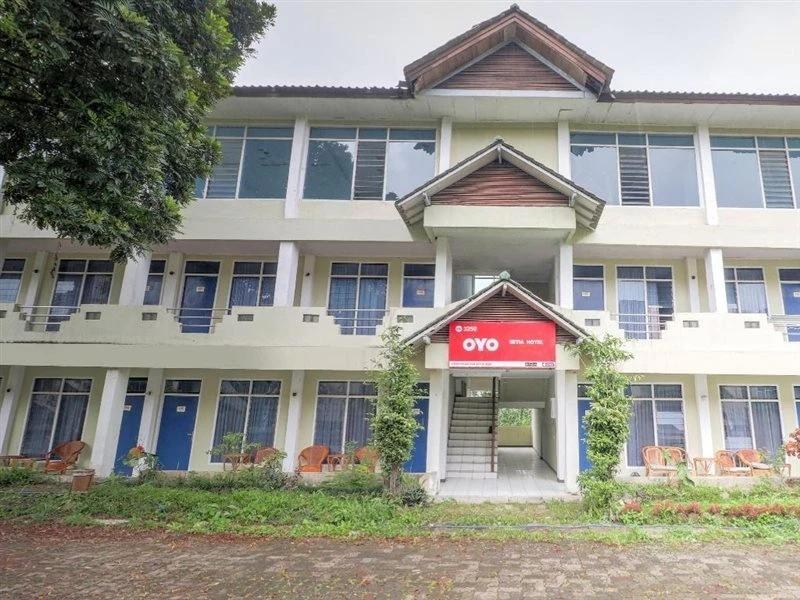Setia Hotel by OYO Rooms