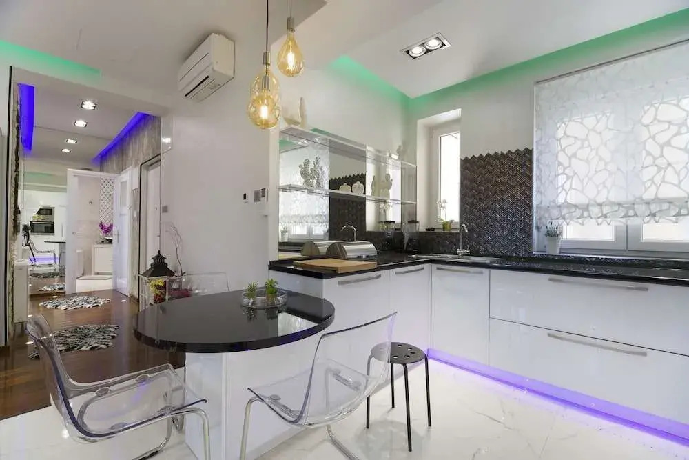 Central Station Art Apartment