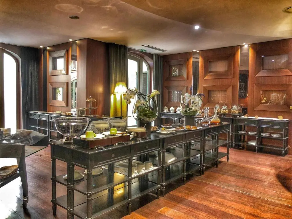 Hotel POZZO DI BORGO