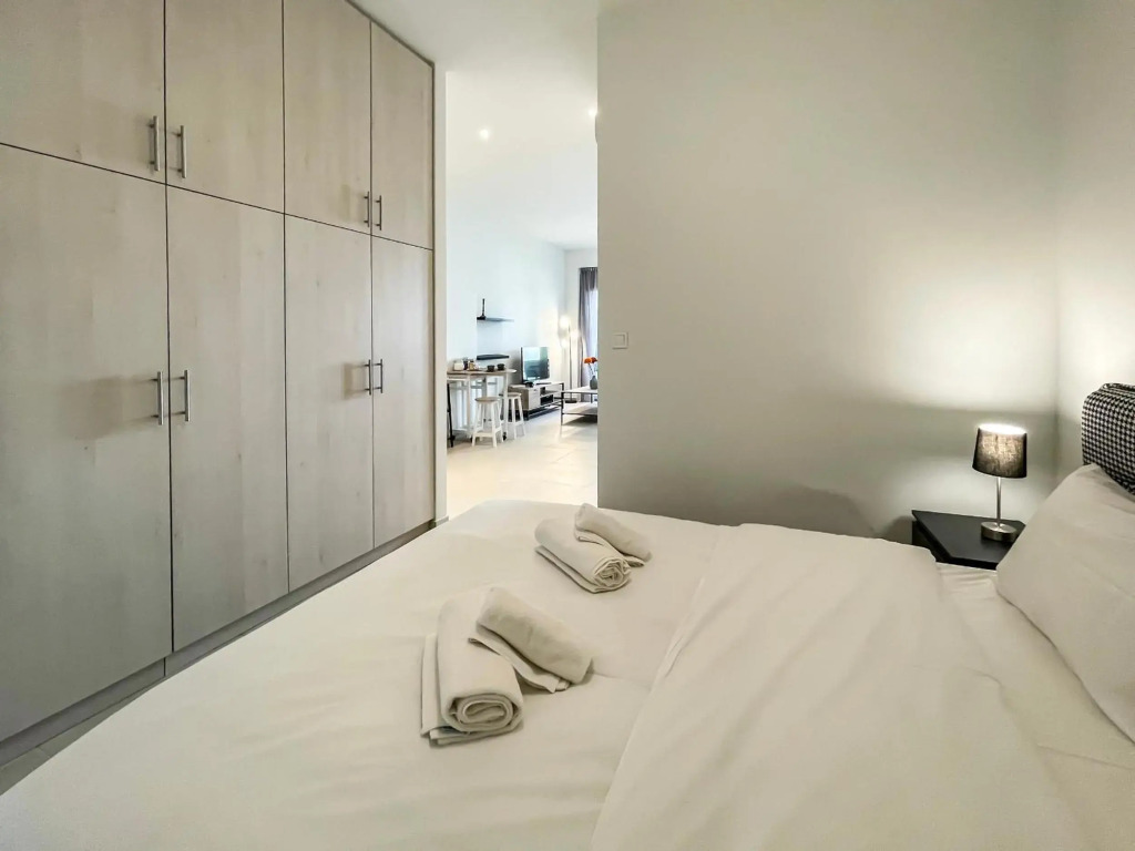 SOHO Modern 55sqm Studio with Secret Garden