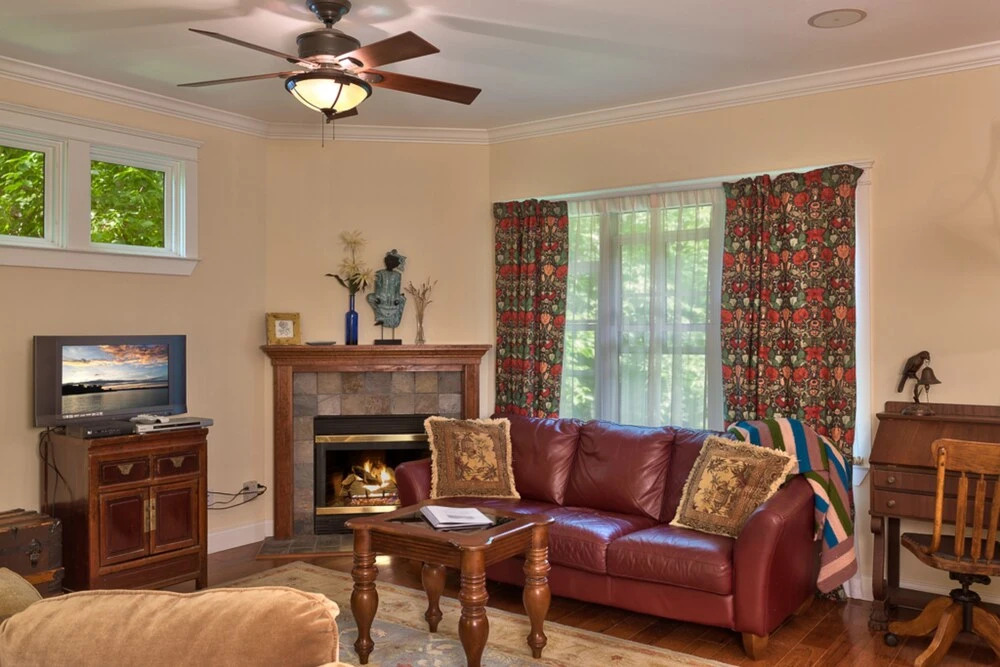 Hill House Bed and Breakfast