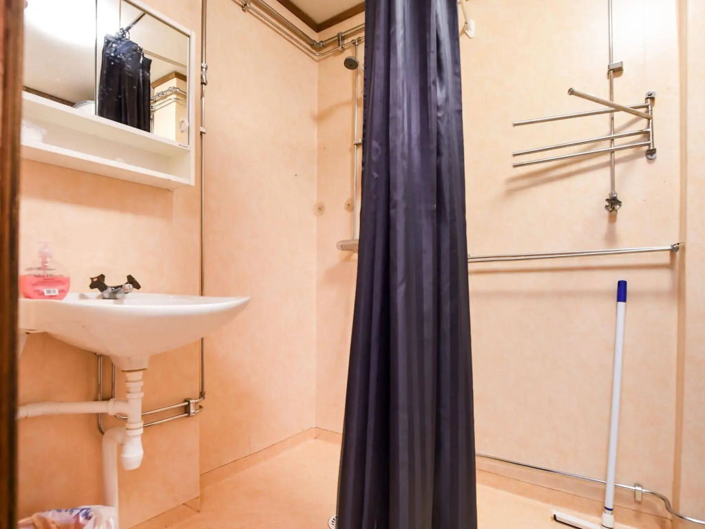 Abisko Guesthouse & Activities