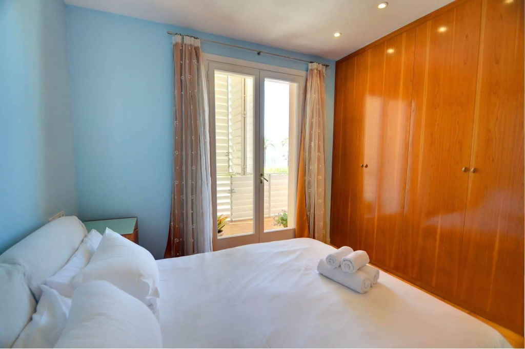 Sea Front Apartment