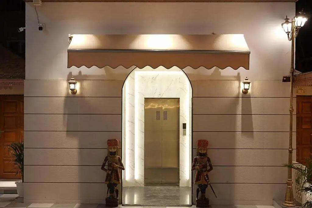 OYO Rooms Bani Park Bhrigu Marg