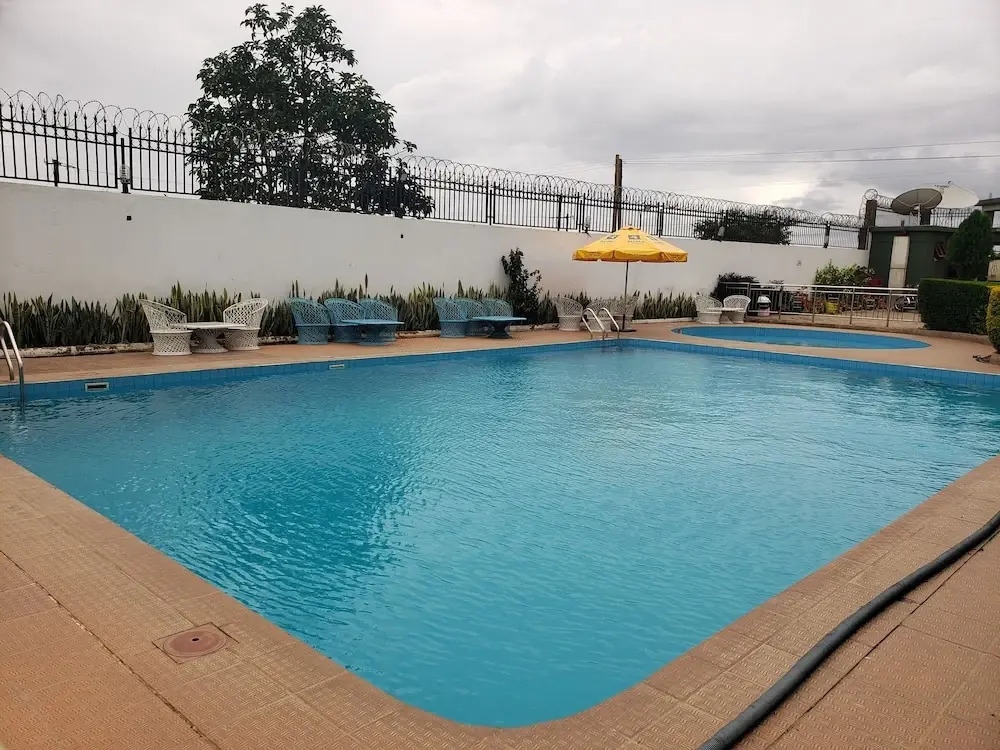 Acacia Country Inn