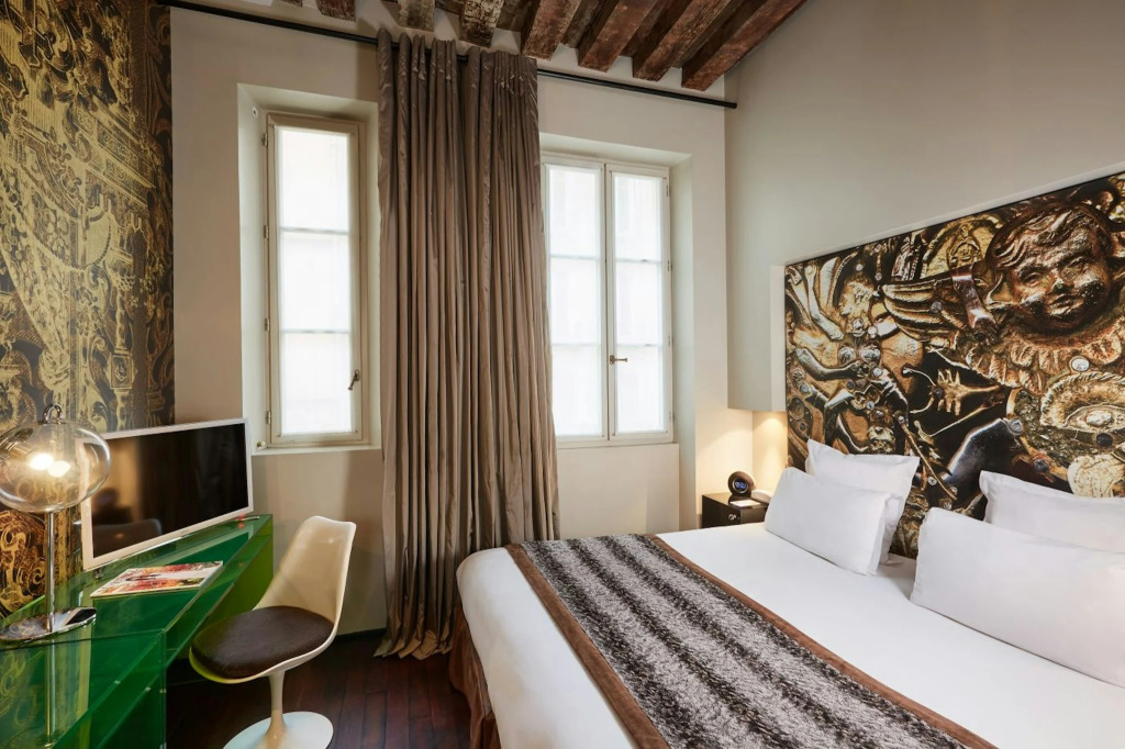 Hôtel du Petit Moulin, Haute Couture hotel by Lacroix