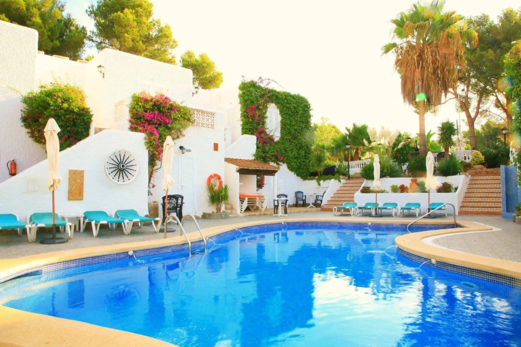 Villa Columbus Rooms and Restaurant