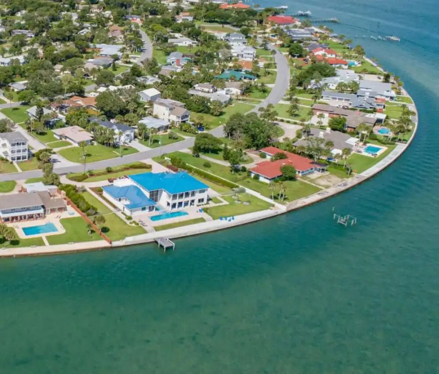 Davis Shores